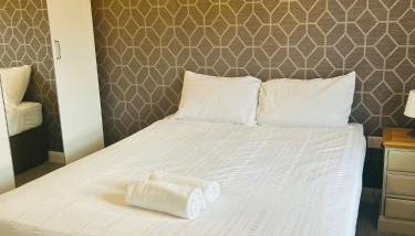 Modern 4-Bed Detached Home in Corby - Foto 1