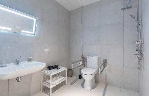 Sunny,Private Terrace,Wheelchair access - Photo 24