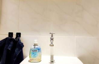 Flair-Apartments 'Apartment nähe Schlosspark', 300 m Bahnhof, Innenstadt Bad Salzuflen Stadtteil Schötmar, für Urlaub oder Geschäftsreise, separater Eingang, 24 Std Check-in,WLAN, Streaming-Fernseher, Küche, Regendusche, Doppelbett, 2 Schlafsofa - Foto 12