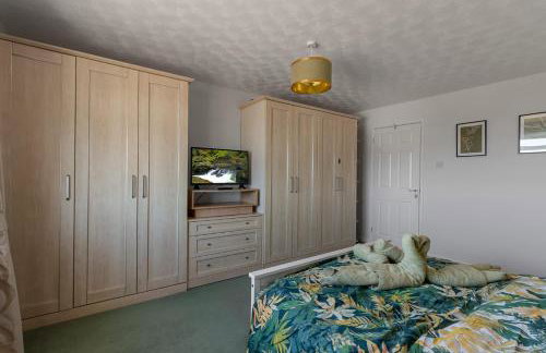 Springfield Deer View -No Commercial Sign written Vehicles,Private Hot Tub , 2 Dogs Max,Fishing Nearby & Communal Swimming Pool ,Pool open April to September - Foto 34