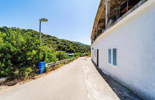 Apartments by the sea Ubli, Lastovo - 24676 - Foto 1
