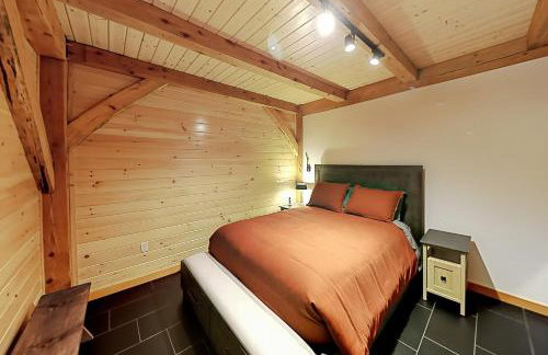 The Lazy Lumberjack Cottages - Photo 14