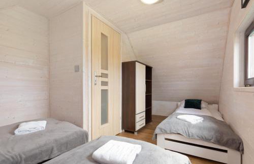 Domek z Ogrodem w Strzeżenicach by Noclegi Renters - Foto 15