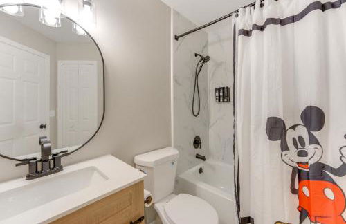 Sunny Skies and Disney Days Davenport Home with Pool! - Foto 17