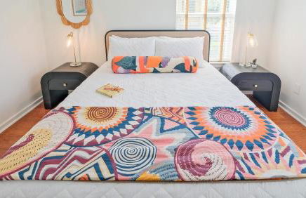 Hacienda SoCo - Fire Pit & 3 Min Walk to SoCo - Foto 41