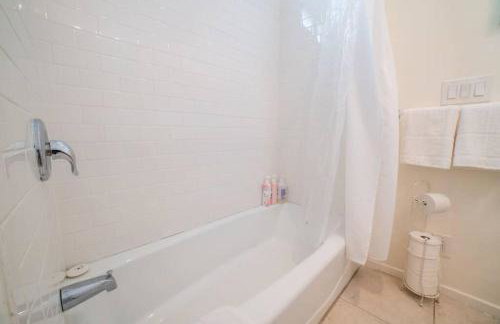 Sea View, Flower Garden, AC, WD, Renovated - Foto 24