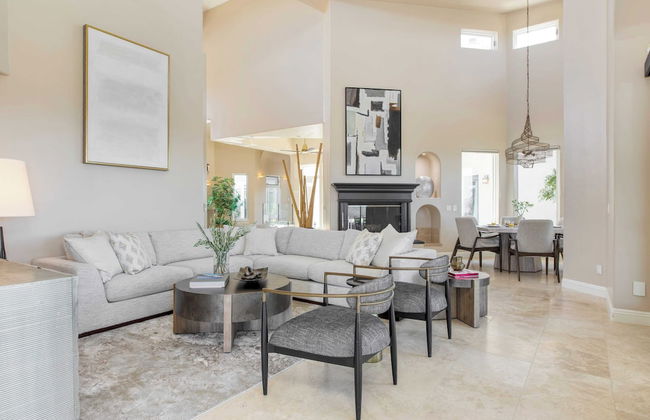 Modern Temecula Mansion w Pool, Hot Tub, Guest House & Valley Views Camila by Avantstay - Photo 8