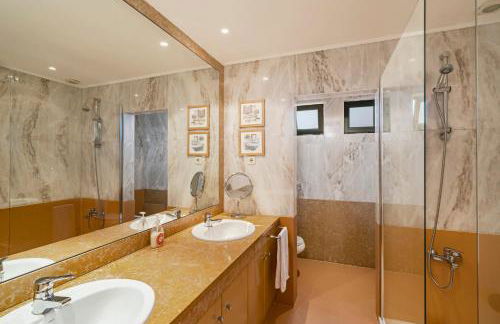 Exquisite Madeira Villa Villa Funchal Luz 5 Bedroom Heated Pool - Foto 10
