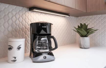 Luxe 4bdr w/ Balcony & Parking, 10 Mins to Broadway 9th Avenue by Avantstay - Foto 25