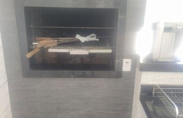 Check-in AUTÔNOMO e Privacidade em Hidro, piscina, casa, garagem até 2, até 3 quartos e 3 ar, 2 banheiros, churrasqueira, máquina de lavar roupas, roupa de cama, todos privativos, insira valor 3 hóspedes e abrimos 2 quartos, já 5 hóspedes usam 3Q - Foto 15