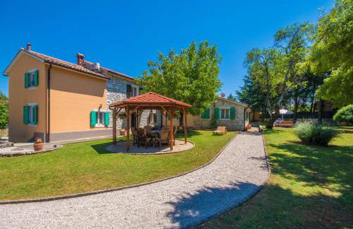 Villa Giovanna, a charming Villa with pool in a beautiful landscaped garden - Foto 45