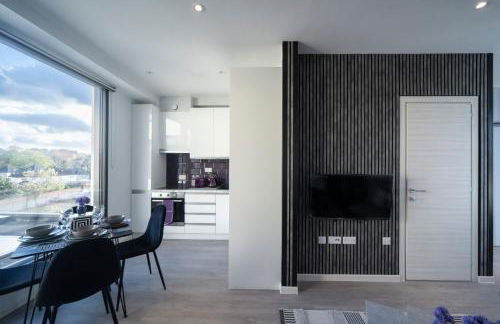 Palm Tree House Apartments - Photo 11