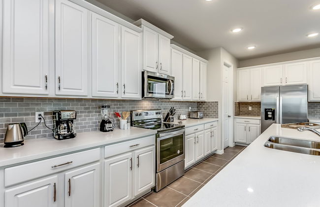 9 BD 6.5 BH With Game Room and Pool - Foto 29