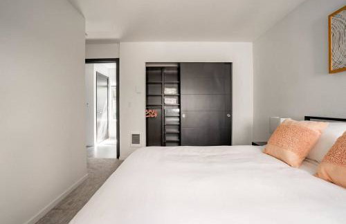 Stylish Urban Retreat w Rooftop Deck - Foto 14