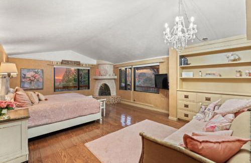 Mountain Top Luxury Red Rocks Hot tub Sauna Views - Photo 13