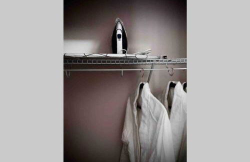 Lux Penthouse Skyline, Views Gym , Free Parking & Wifi - Photo 24