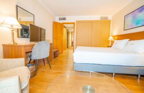 Aparto-Hotel Rosales - Photo 25