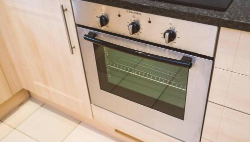 ! LARGE ! Apartment Central Leatherhead Sleeps 6! - Foto 2