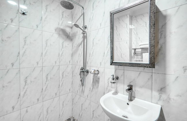 Kibo Palace Apartments - Photo 40