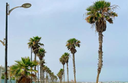 Stylish well-connected beachfront flat - Foto 56