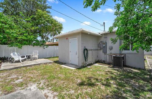 Modern 3 BR Villa Near Beach & FLL - Photo 28