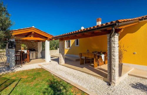 Villa Chiara 2 Bedroom, Private Pool, BBQ & Child-Friendly - Foto 26