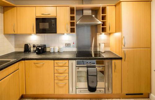 2BD Riverside Views and Comfort - Foto 3