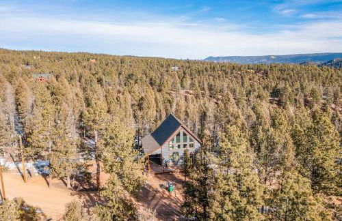 Rustic cabin charm w/ hot tub, arcade basketball - Foto 57