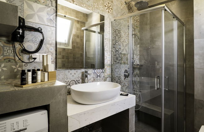 Talos Luxury Suites - Photo 63