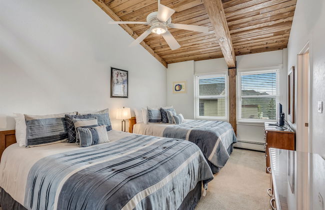 Laurelwood Condominiums - Foto 69