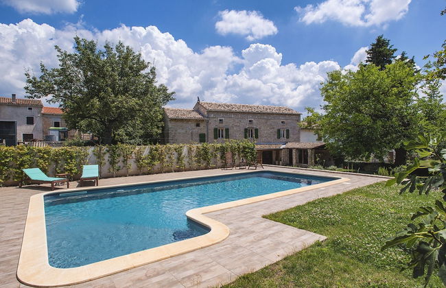 Spacious Holiday Home in Svetvincenat With Pool - Foto 23