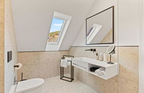 1-2 Personen - Parkplatz - Fahrradgarage - Zentrum - Küche - Balkon - WLAN - Klima - Foto 23