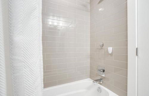 1 Mi to Dtwn Denver Sleek Duplex with Rooftop Deck! - Foto 23