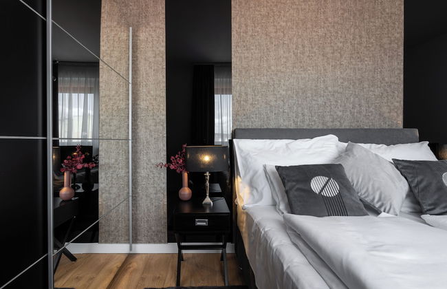 The Rose Garden Apartments - Photo 18