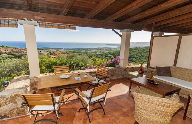 Fantastic Sardinia Casa Castas cast01 - Photo 6