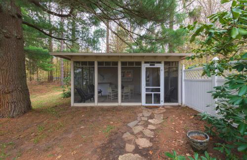 Lakeside Cottage - Right across of Westside County Park with lake access - Foto 3