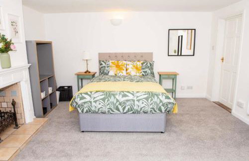 Large 1 Bed Apartment In Southsea Portsmouth - Sleeps 4 & Free Parking - Foto 3
