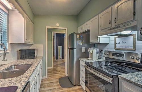 Stellar Fort Walton Retreat about 2 Mi to Beach! - Foto 3