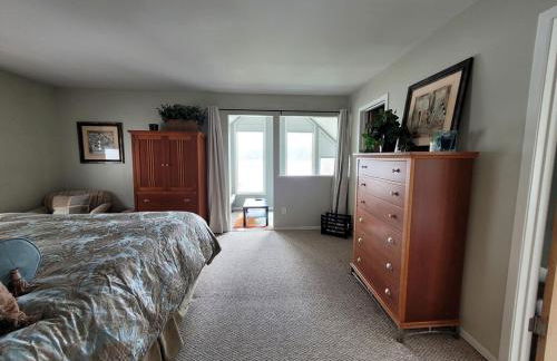 Beautifully Updated Lakefront Escape-Pets welcome! - Foto 6