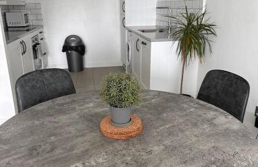 City Centre Free Secure Parking - Photo 4