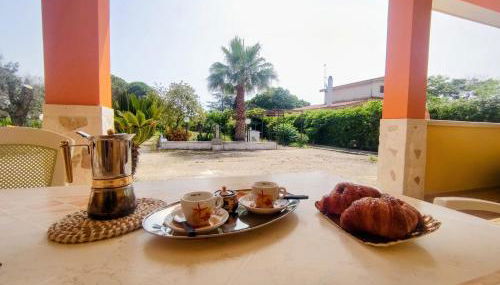 Villa Maila - Accogliente Villetta con Giardino Privato in Salento - Foto 1, Garden, Garden view