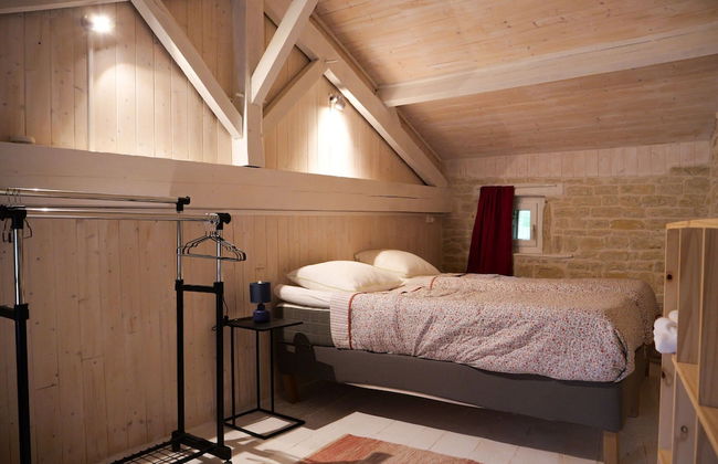 Holiday Home in Loubigne With Pool & Terrace - Photo 3