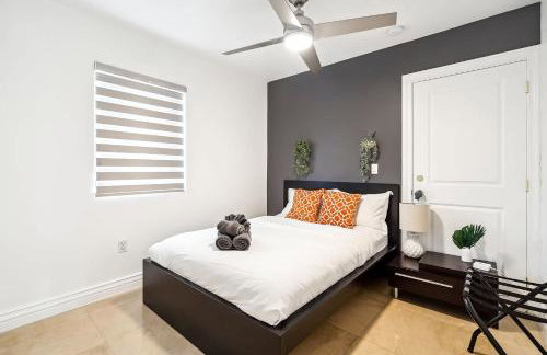 6-BD 3-BA Dreamy Vacation Retreat in Coral Terrace - Foto 35