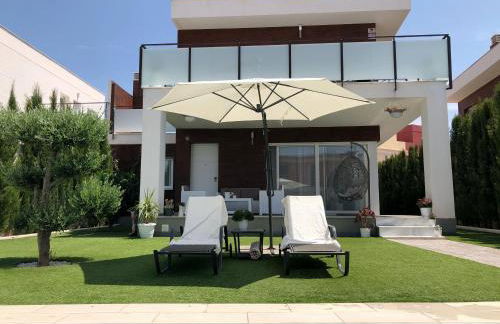 Calle Malta 19 Villa - Photo 2