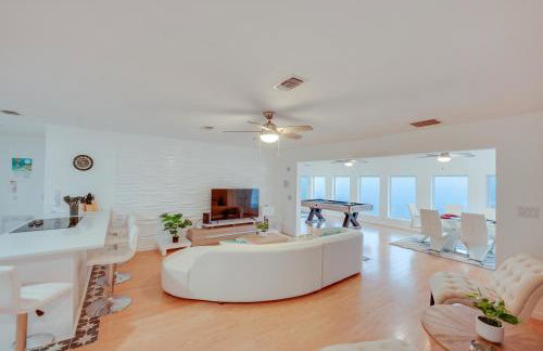 Alligator Point Beachfront Home with Private Hot Tub - Foto 4