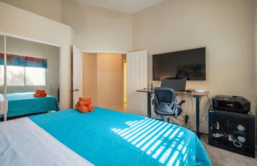 Coachella Chill: Luxury 4BR/4King Paradise Retreat - Foto 51