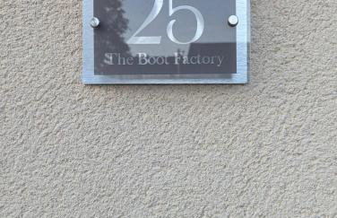 The boot factory - Foto 41