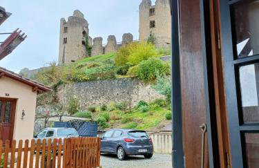 Chateau-une - a Beautiful historic medieval holiday rental. - Foto 13