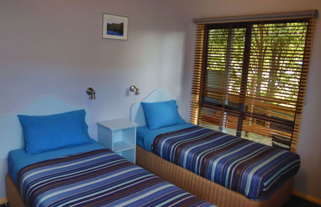 Strahan Bungalows - Photo 14