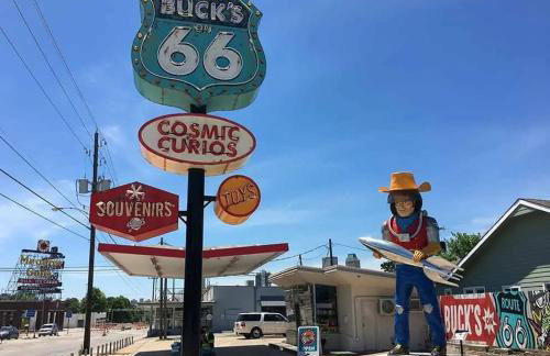 Stylish 3-Bedroom Home in Tulsa - Photo 73